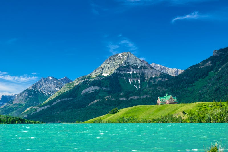 Upper Waterton Lake in Alberta - ©schame87 - stock.adobe.com