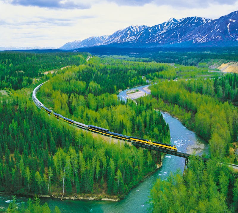Alaska Wilderness Express - Panorama-Zugfahrt - ©Kerrick James - Photo courtesy of the Alaska Railroad Corporation