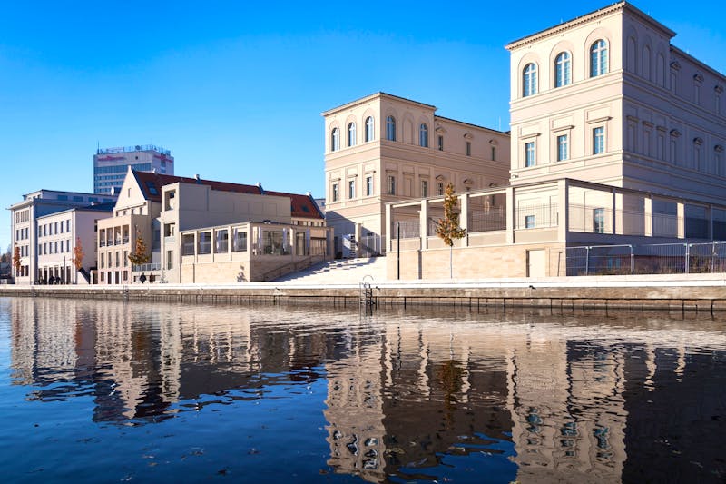 Potsdam - rekonstruierte historische Skyline an der Havel mit  dem Barberini Museum - ©CeHa - stock.adobe.com
