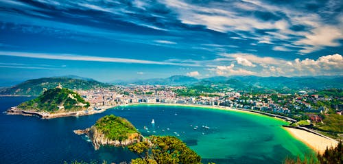 San Sebastian am Golf von Biskaya im Baskenland - Spanien &ndash; &copy; Horváth Botond - stock.adobe.co