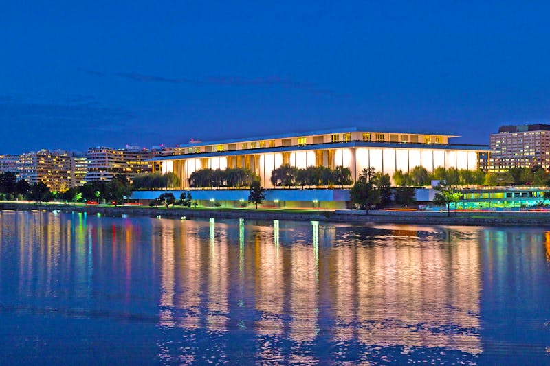 Kennedy Center am Potomac River in Washington DC - ©avmedved - stock.adobe.com