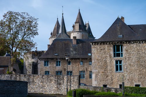 mittelalterliches Städtchen Durbuy in Belgien &ndash; &copy; barmalini - stock.adobe.com
