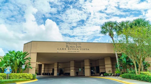 Rosen Inn Lake Buena Vista in Orlando - Eingang zum Hotel – © Rosen Inn Lake Buena Vista in Orlando