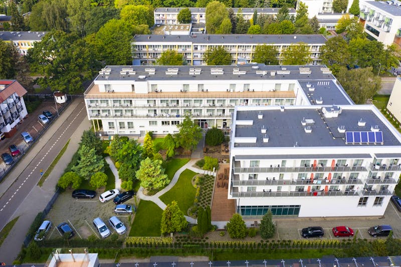 Vogelperspektive vom Hotel KORAL Live – ©Idea Spa Travel