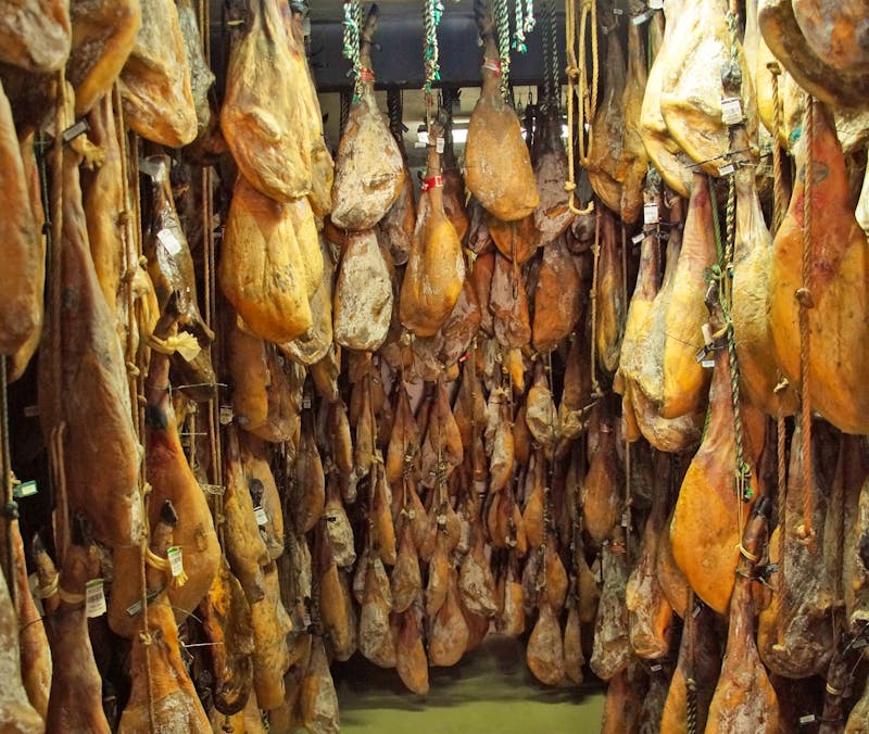 In der Schinkenräucherei - Jamón Ibérico in Spanien - ©Andreas Böcker - Eberhardt TRAVEL
