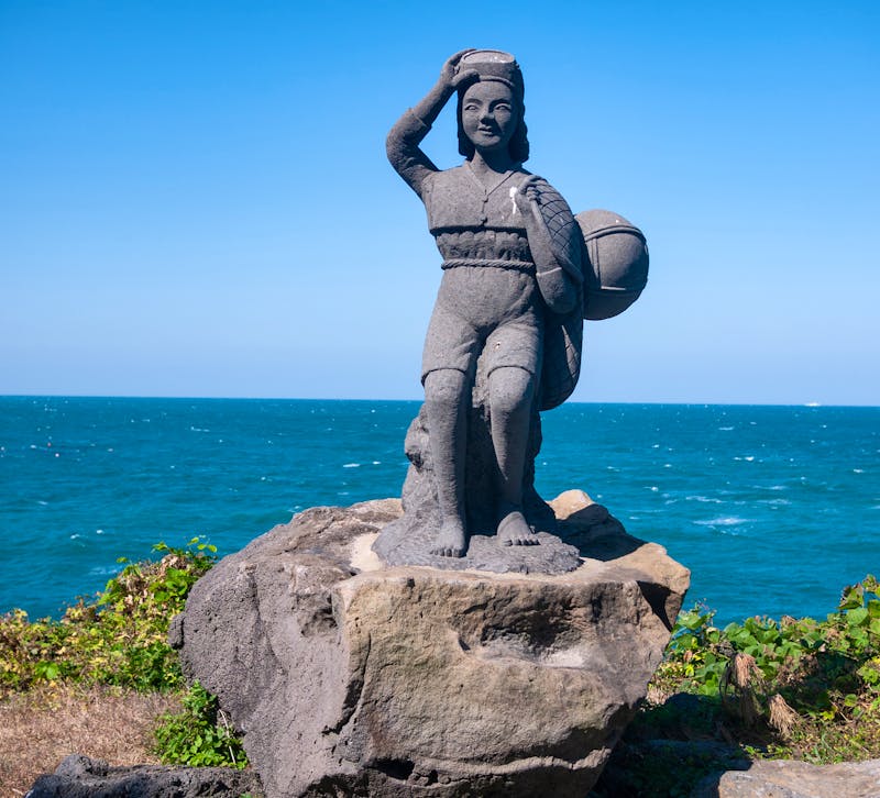 Denkmal für die Haenyo Taucherinnen auf der Insel Jeju - ©Heejin - stock.adobe.com
