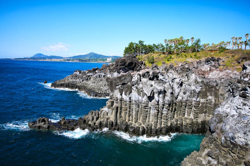 Basaltsäulen an der Küste der Inse Jeju - ©ju999 - stock.adobe.com