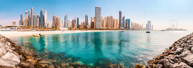 Dubai mit Dubai Eye und Wolkenkratzern - VAE - &copy;EdNurg - stock.adobe.com