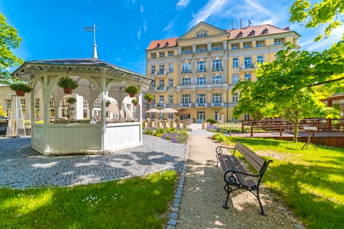 Kurhotel Pawlik-Aquaforum in Franzensbad - neue Terrasse &ndash; &copy; foto PM - Kurhotel Pawlik-Aquaforum