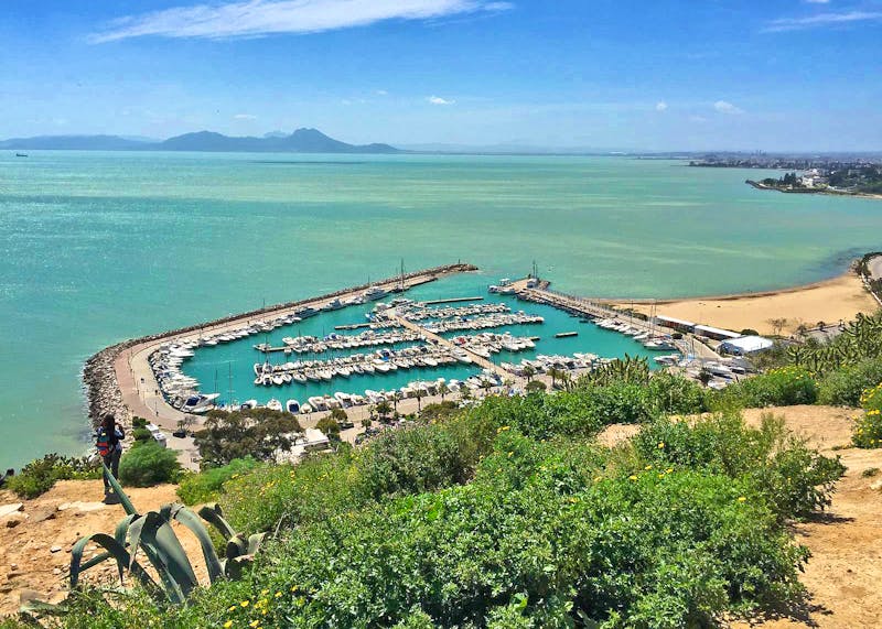 Blick aufs Mittelmeer vom Künstlerdorf Sidi Bou Said in Tunesien - ©Patrick Fritzsche - Eberhardt TRAVEL