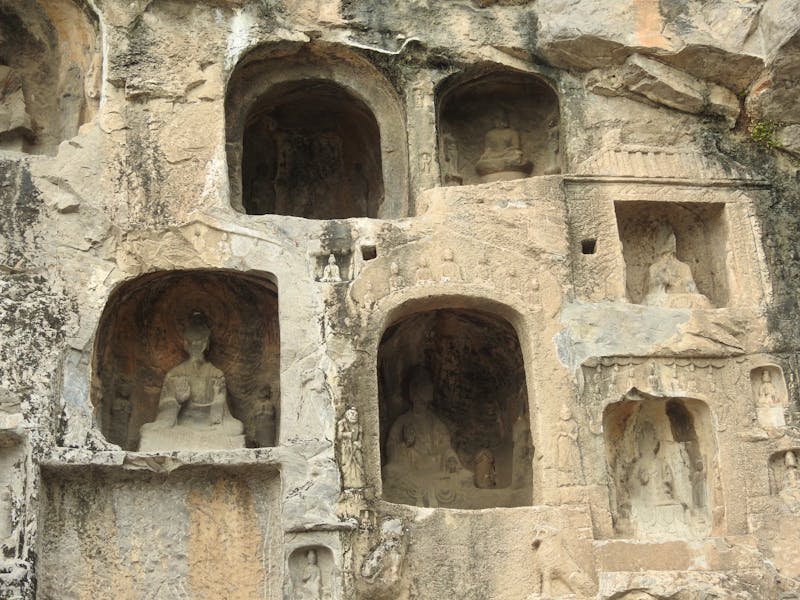 Drachentor-Grotten in Luoyang  - ©Sabine Letzybyll (Eberhardt TRAVEL)