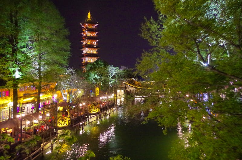 Wasserstadt Wuzhen bei Nacht - ©Chris Hähnel (Eberhardt TRAVEL)