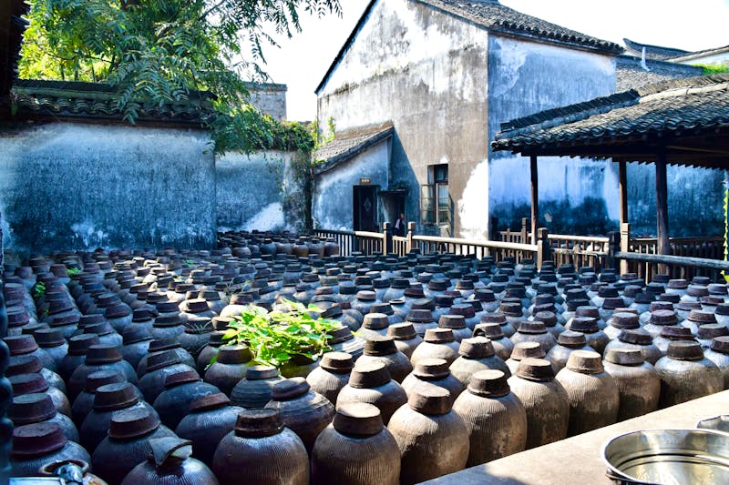 Wuzhen - Lagerung von Reis-Wein - ©Andy - stock.adobe.com