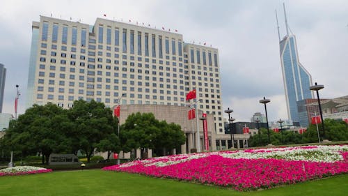 Shanghai - Volksplatz mit Rathaus &ndash; &copy; Nadine Schulz (Eberhardt TRAVEL)