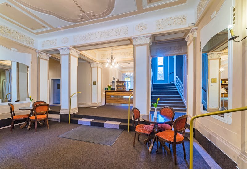 Kurhotel Dr. Adler in Franzensbad - Rezeption &ndash; &copy;foto PM - Kulturhotel Dr. Adler