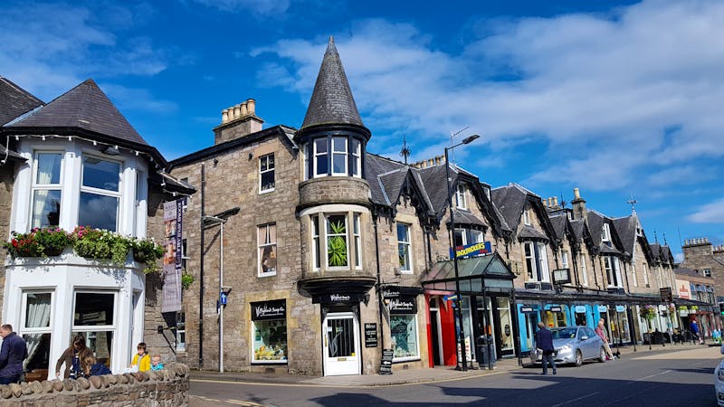 Pitlochry - Hauptstraße - ©Marlies Thrum - Eberhardt TRAVEL