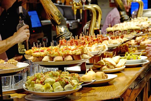 Pintxos - baskische Tapas in Nordspanien &ndash; &copy; Mike Dot - stock.adobe.com