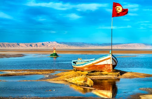 Chott el Djerid - Salzsee in Tunesien &ndash; &copy; Leonid Andronov - stock.adobe.com