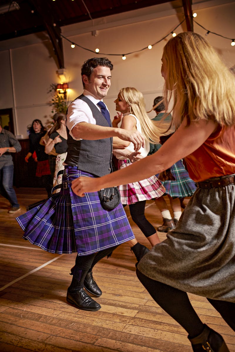 Ceilidh - traditionelle schottisch-gälische Tanzparty - ©VisitScotland