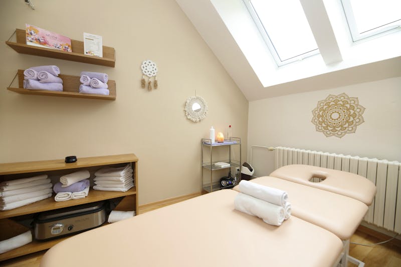 Kurhotel Pyramida in Franzensbad - Massageliege – ©PETRA TOMANOVA - Kurhotel Pyramida