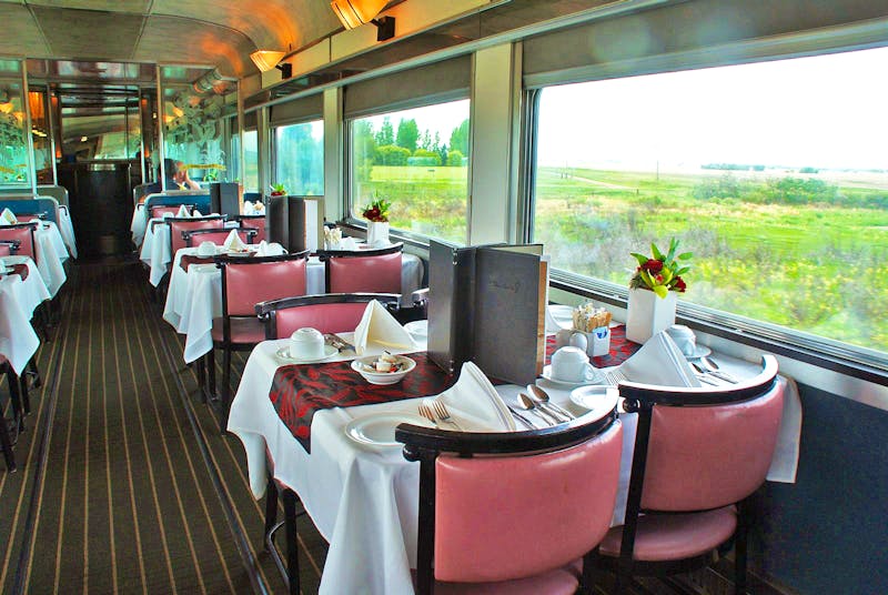 Speisewagen im Zug The Canadian - ©Susanne Schirmann - Eberhardt TRAVEL