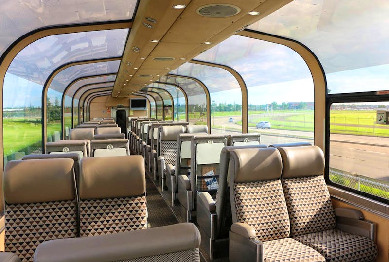Panoramawagen mit Glasdach im Zug The Canadian - ©Kristin Weigel - Eberhardt TRAVEL