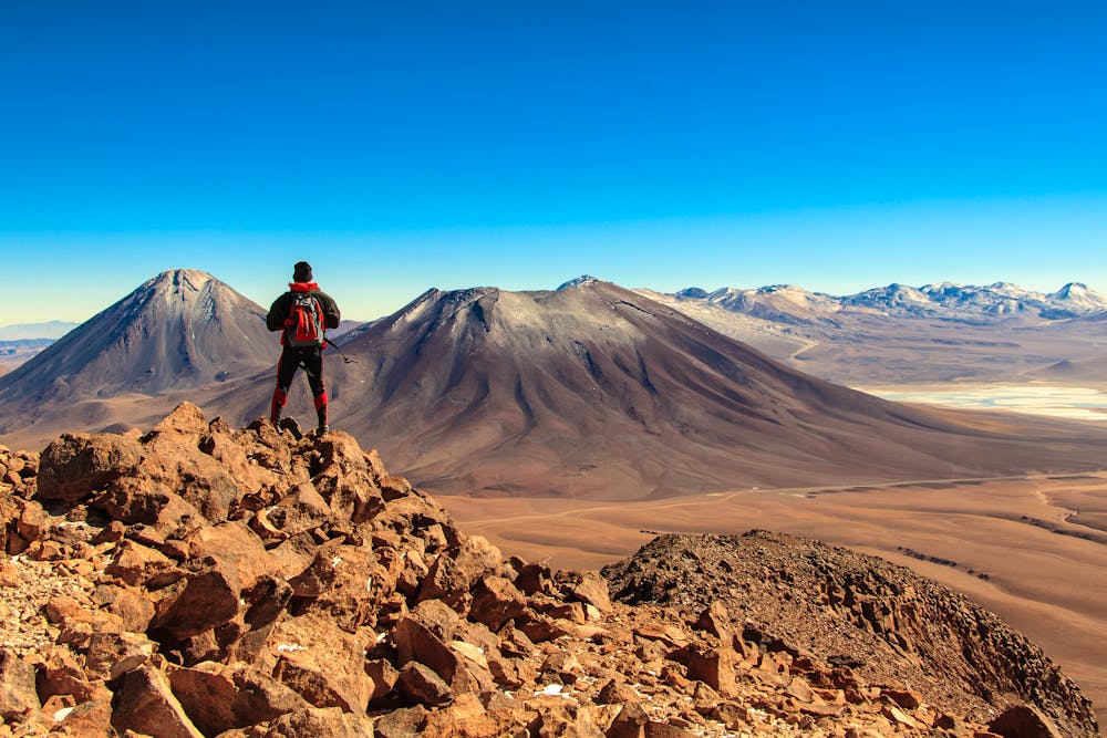 Blick auf den Vulkan Licancabur in der Cordillera Occidental &ndash; &copy; fertatay - stock.adobe.com