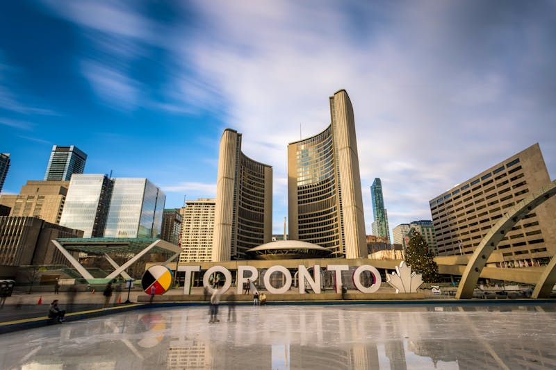Rathaus und Eislaufbahn in Toronto - ©Copyright 2021 Prashanth Bala Ramachandra