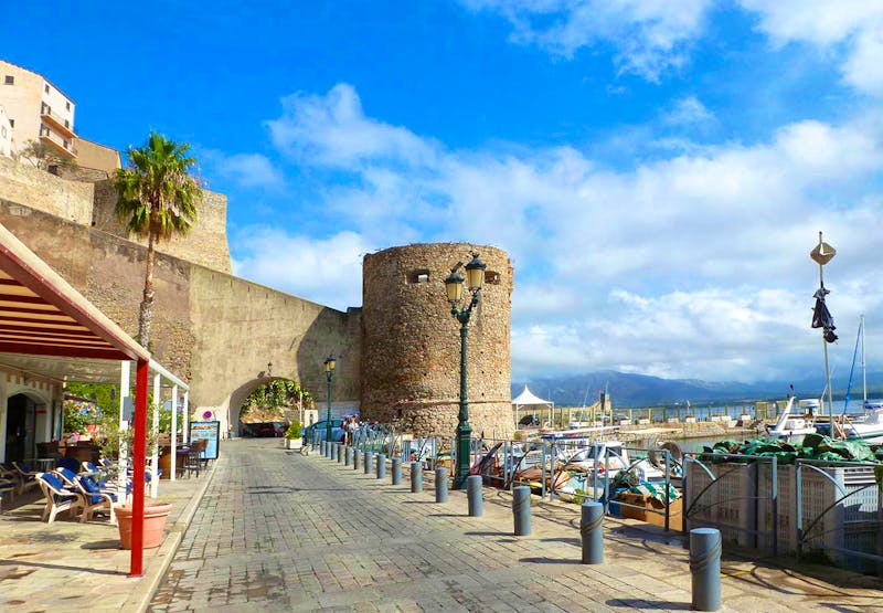 Bummel am Hafen von Calvi - ©Betina Marinow - Eberhardt TRAVEL