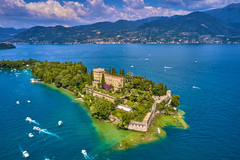 Isola di Garda - Insel im Gardasee mit venezianischem Palast und Gärten - ©Berg - stock.adobe.com