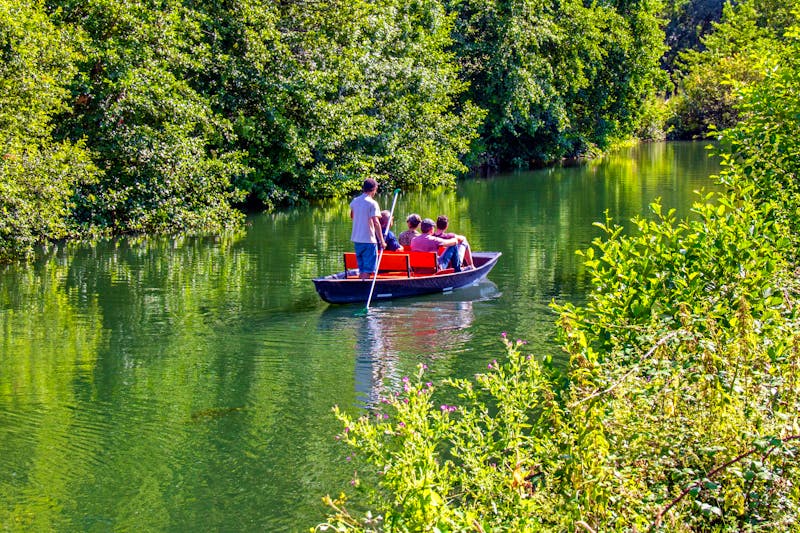 Bootsfahrt im Naturpark Marais Poitevin - ©guitou60 - stock.adobe.com