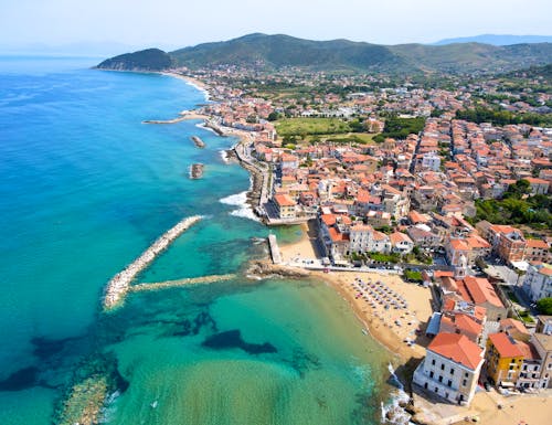 Santa Maria di Castellabate an der Cilentanischen Küste – © Giuseppe - stock.adobe.com