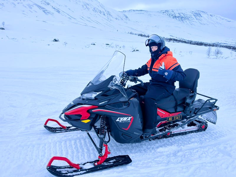  Motorschlittenfahrt in den Lyngenalpen, Norwegen - ©Madlena Voigt - Eberhardt TRAVEL