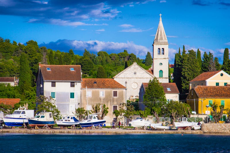 Stadt Zlarin in Kroatien - ©borongich - stock.adobe.com