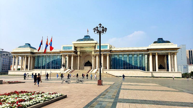 Ulan Bator - Parlamentsgebäude - ©Martina Wegener - Eberhardt TRAVEL