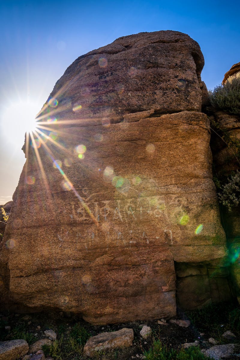 Baga Gazariin Chuluu im Norden der Wüste Gobi - Granit-Felsformationen mit Felszeichnungen - ©Salvatore Leanza - stock.adobe.com