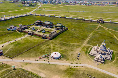 Kloster Erdene Dsuu in Karakorum in der Wüste Gobi &ndash; &copy; Kokhanchikov - stock.adobe.com