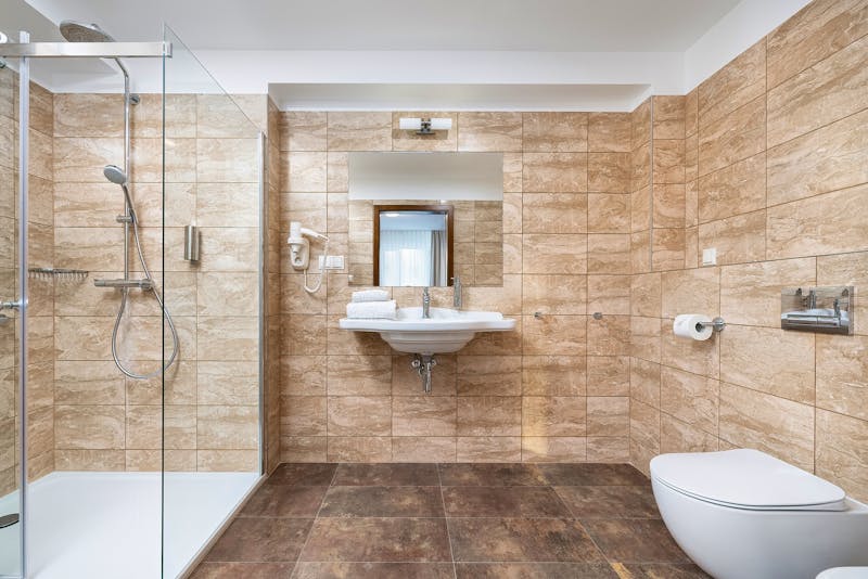 Zimmerbeispiel Appartement-Badezimmer im JUVENA WELLNESS & SPA - Hotel**** – ©IdeaSpa