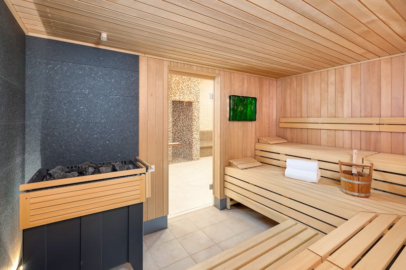 Saunalandschaft im JUVENA WELLNESS & SPA - Hotel**** – ©IdeaSpa