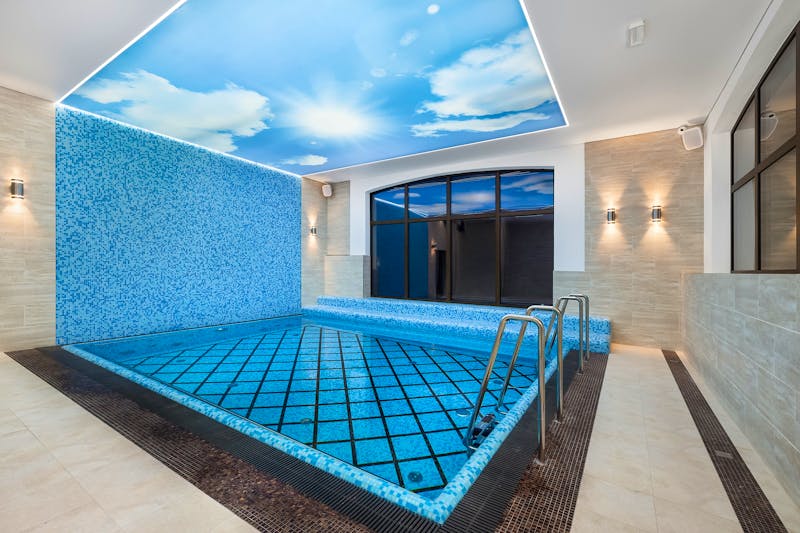 Schwimmbad im JUVENA WELLNESS & SPA - Hotel**** – ©IdeaSpa
