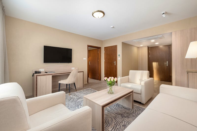 Zimmerbeispiel Appartement-Wohnraum im JUVENA WELLNESS & SPA - Hotel**** – ©IdeaSpa