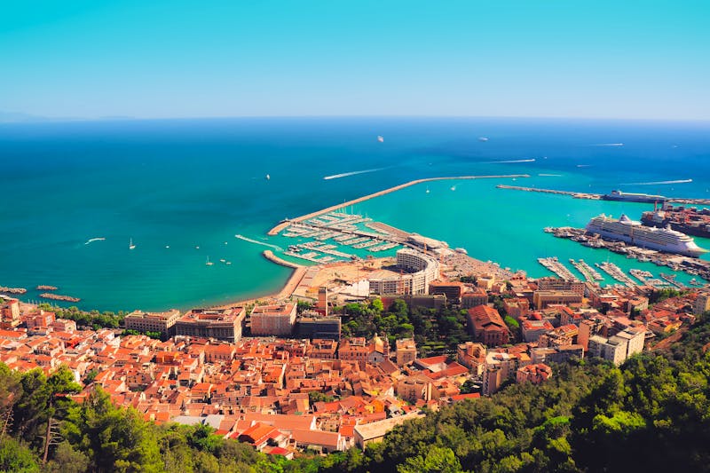 Salerno - Blick von mittelalterlichem Burg Arechi auf Altstadt und Hafen - ©milansa - stock.adobe.com