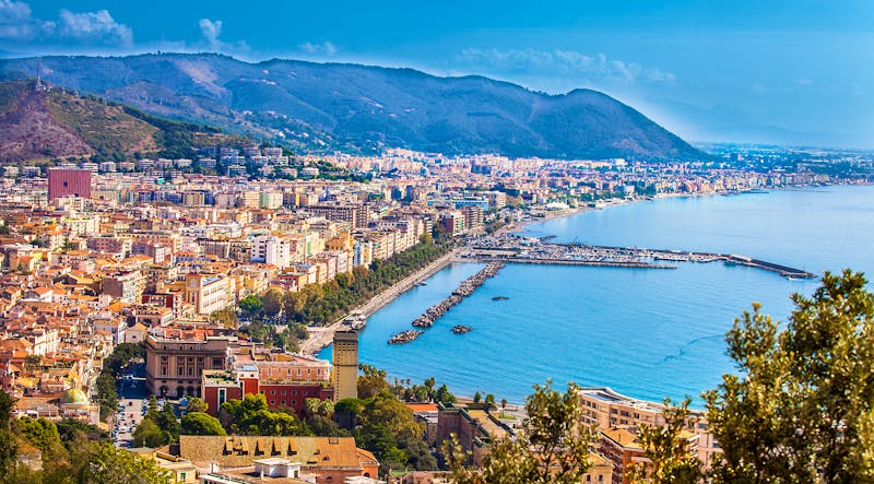 Blick über Salerno und den Golf von Salerno - &copy;Siegfried Schnepf - stock.adobe.com