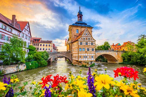 Bamberg an der Regnitz - Altes Rathaus  &ndash; &copy; SCStock - stock.adobe.com
