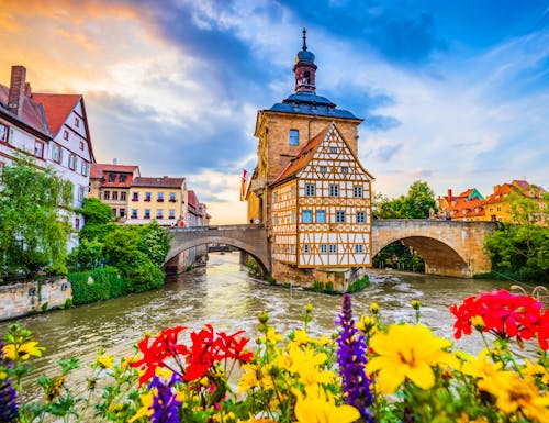 Bamberg an der Regnitz - Altes Rathaus  – © SCStock - stock.adobe.com