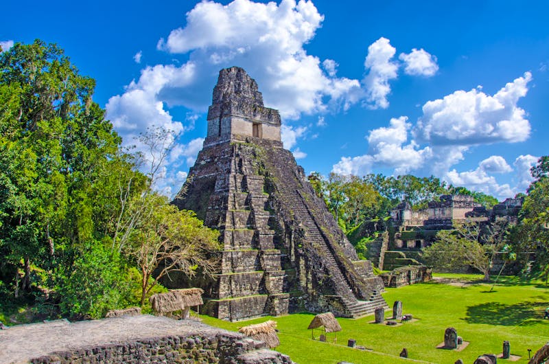 Tikal Maya Ruinen in Guatemala - ©Simon Dannhauer - stock.adobe.com