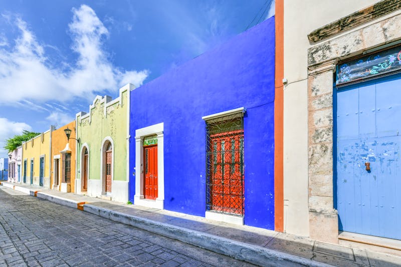 Bunte Kolonialhäuser in der Altstadt von Campeche - Mexiko - ©demerzel21 - stock.adobe.com