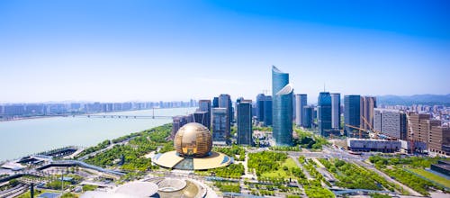 Hangzhou - Bilck auf die Skyline &ndash; &copy; zhu difeng - stock.adobe.com