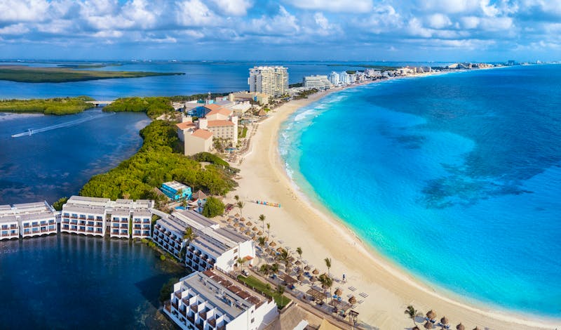 Halbinsel von Cancun zwischen Lagunen und Strand - ©jdross75 - stock.adobe.com
