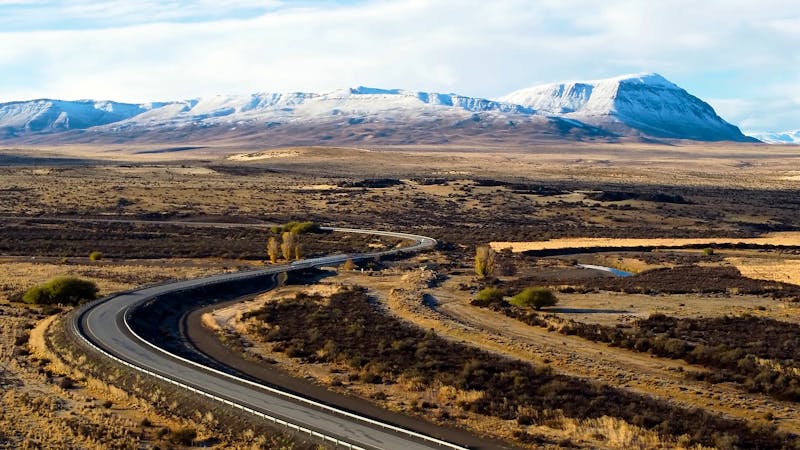 Landschaft mit dem Nevada Berg im Hintergrund, Argentinien - ©ByDroneVideos - stock.adobe.com